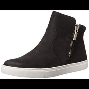 Kenneth Cole zip up sneakers (no heel)